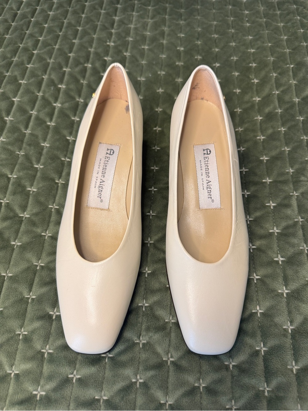 Vintage! Etienne Aigner Cream Leather Square-Toe low block heel
